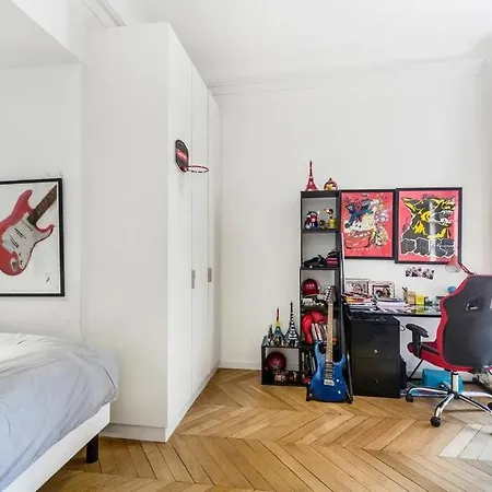 Appartamento 4br Stone's Throw From Eiffel - What'app - 0034-656-619-782 - For Reservations!
